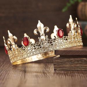 <span class=keywords><strong>Couronne</strong></span> rétro <span class=keywords><strong>de</strong></span> vente chaude unisexe <span class=keywords><strong>de</strong></span> style baroque grande <span class=keywords><strong>couronne</strong></span> du <span class=keywords><strong>roi</strong></span> avec <span class=keywords><strong>couronne</strong></span> incrustée <span class=keywords><strong>de</strong></span> diamants et design <span class=keywords><strong>en</strong></span> forme <span class=keywords><strong>de</strong></span> pistolet doré - Product Image 2