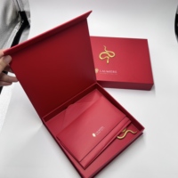Boîte cadeau magnétique rouge de luxe boîte d'emballage de bijoux/chocolat imprimé de logo personnalisé boîte de papier rigide vitrine cosmétique en gros