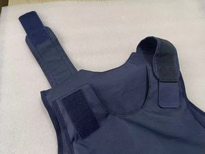 定制防弹 600D IIIA 隐藏式防刺 T 恤式装甲战术背心 UHMWPE 用于安全防护 - Product Image 3