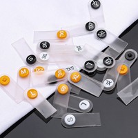 Etiqueta Redonda de Plástico con Botón a Presión - Accesorio de Talla de Ropa Dos en Uno al por Mayor de Fábrica