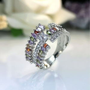 Anillo Abierto de Tres Filas Colorido con Detalle Brillante, Diseño Elegante, Accesorios de Moda para Mujer - Product Image 4
