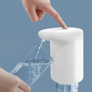 热卖价格便宜塑料自动饮水瓶分配器泵usb可充电水泵分配器
