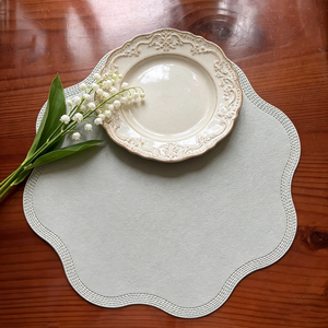 Alas Meja PVC Kulit Bermotif Bunga Embos Diameter 38CM, Dapat Digunakan Kembali, Tahan Panas, Modern untuk Restoran, MOQ Rendah - Product Image 6