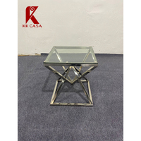 Table basse en verre minimaliste avec pieds en acier inoxydable, design italien minimaliste, support à contre-croisillons, meubles de salon