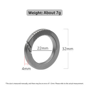 Porte-clés multifonctionnel en titane Porte-clés utilitaire à mousqueton EDC Accessoires de voiture Mini porte-clés de voiture - Product Image 1