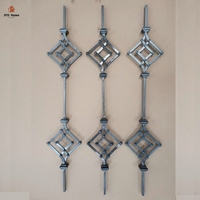 Balustres décoratifs en fer forgé pour panier, panneaux de piquets en métal d'intérieur pour la décoration de garde-corps et d'escalier