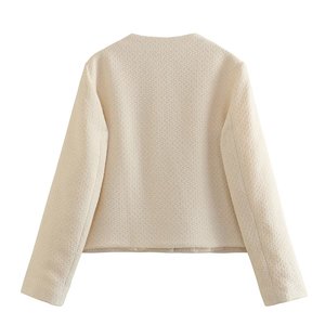 2025 printemps nouvel an Style européen américain blanc col montant <span class=keywords><strong>Blazer</strong></span> avec bouton en métal décoration courte parfum veste - Product Image 2