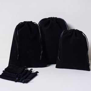 Sac cadeau en velours avec cordon de serrage, pochette pour bijoux, sac d'emballage, doux, luxueux, multicolores, réutilisable, fermeture à cordon de serrage, emballage cadeau - Product Image 2