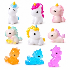 Figurines miniatures en résine en vrac, licornes lumineuses dans le noir, ornements animaux pour jardin féerique, micro-paysage, décoration intérieure, OEM - Product Image 1