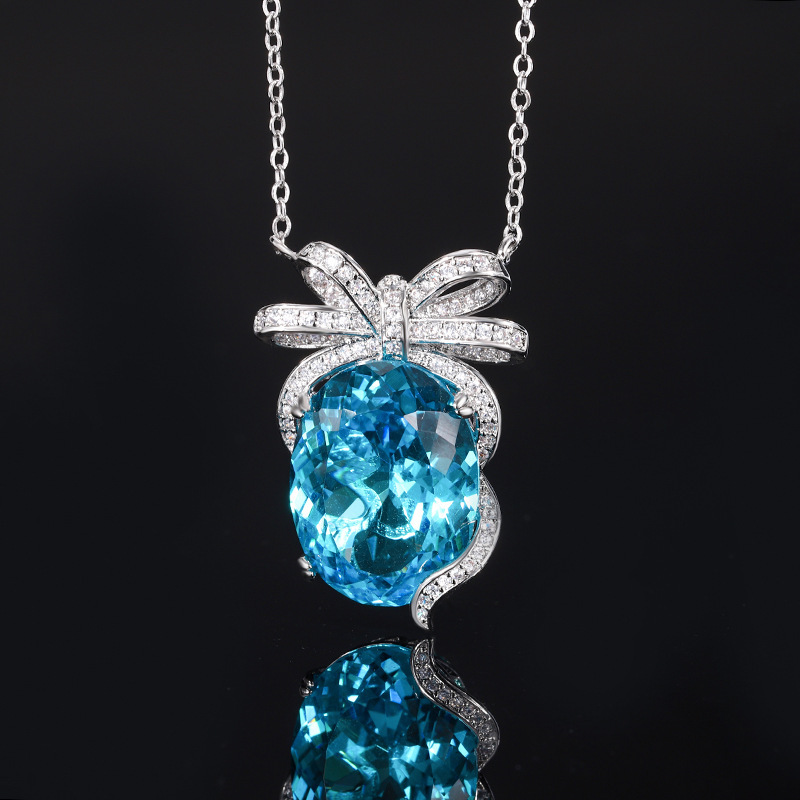 Bird's Nest cut aquamarine pendant with chain