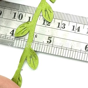 Guirlande décorative de feuilles de saule artificielles, rouleau vert de 10 mètres pour la décoration artisanale DIY - Product Image 2