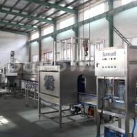 Usine d'embouteillage d'eau automatique 150-1200 BPH pour bouteilles de 5 gallons (18,9 L), machine industrielle de lavage, remplissage et bouchage, ligne de production complète