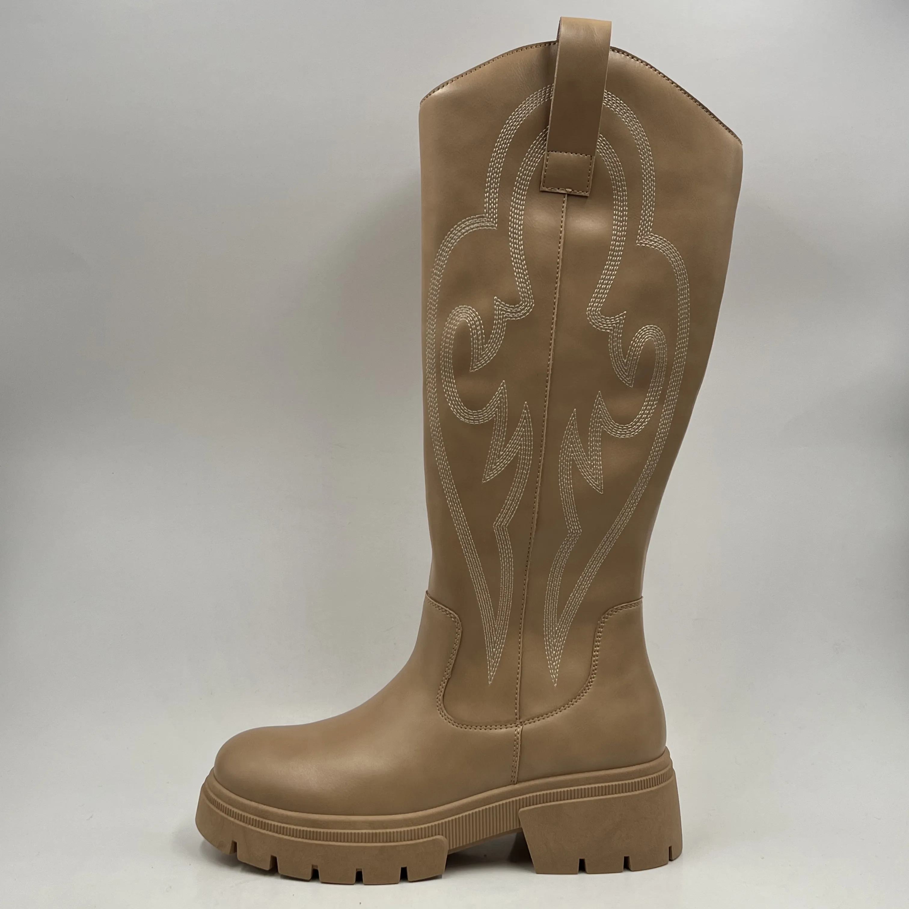 Cowboy Cowgirl bottes 2024 nouveau Design Support OEM/ODM PU cuir Western mi-mollet blanc noir PVC chaussures d'hiver pour femmes CRBWYDXI