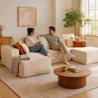 Canapé modulaire en forme de L de couleur crème avec fauteuil double inclinable, garnissage en tissu et éponge, design moderne pour salon