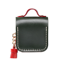Étui pour écouteurs en cuir fait main en forme de sac avec bouton-pression, pochette de protection avec poignée, étui de chargement pour écouteurs sans fil TWS personnalisé