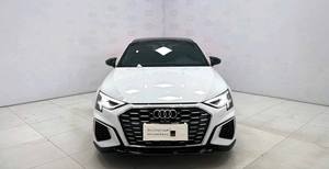 <span class=keywords><strong>Audi</strong></span> <span class=keywords><strong>A3</strong></span> <span class=keywords><strong>Sportback</strong></span> 2022 1.4TFSI 35TFSI Edición Deportiva de Lujo, Volante a la Izquierda, Techo Solar Oscuro Turbo, Asientos de Cuero, Rines R18, Sedán Usado - Product Image 3