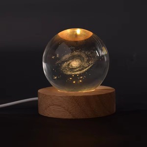 工場卸売 <span class=keywords><strong>3D</strong></span>レーザー彫刻ナイトライト 6cmクリスタルボール 銀河テーマ 販促パーティー用品 - Product Image 2