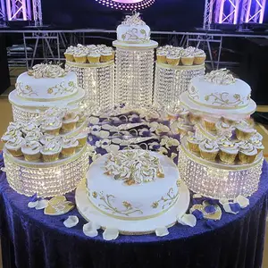 結婚式の誕生日のホームパーティーカップケーキスタンド用品と装飾のためのメタルゴールドクリスタルケーキスタンドベルベケーキスタンド
