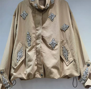 <span class=keywords><strong>Chaqueta</strong></span> Casual Holgada de Invierno 2026 con Cuello Vuelto, Manga Larga, Transpirable, Abotonada y con Tachuelas de Diamantes - Product Image 5