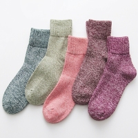Kaos Kaki Hangat Motif Geometris Jacquard Retro Salju Musim Gugur Musim Dingin