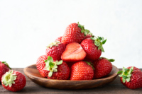 Gekochte grote, verse Amaou-aardbeien in bulk voor premium geschenkmarkten