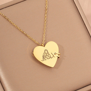 新しいカスタムレーザー彫刻ハート型ブックペンダントステンレススチールネックレス - Product Image 5