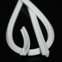 Joint d'étanchéité en mousse de silicone extrudé sur mesure en forme de T, résistant aux UV, pour boîte lumineuse LED extérieure