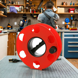 Draagbare, zware, 150 voet lange, intrekbare elektrische kabelhaspel met Nema-stekkers voor huishoudelijk gebruik - Product Image 5