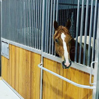 Panneau frontal de box à chevaux QIQIAN de luxe à toit plat, cadre en acier thermolaqué, remplissage en bois et bambou, panneau modulaire pour écurie