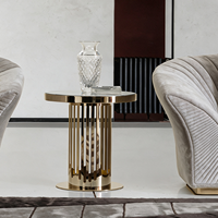 Table basse gigogne de luxe en pierre frittée ronde avec bande verticale dorée en acier inoxydable, ensemble de tables à thé personnalisées pour salon