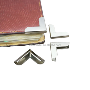 Suministro de fábrica 26X26X5,0mm Esquina de metal de color níquel para <span class=keywords><strong>cubierta</strong></span> de libro - Product Image 2