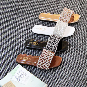 Sandales plates pour femmes, populaires et décontractées, idéales pour l'été et la plage, antidérapantes, résistantes à l'usure, tendance - Product Image 1