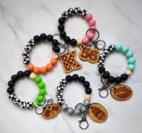 Bracelet en perles de Silicone à thème de course avec breloque en bois massif, bracelet drapeau à carreaux avec porte-clés en bois gravé