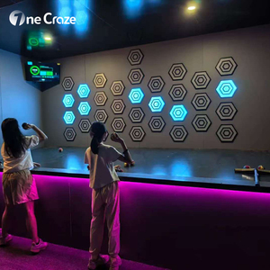 Jeux muraux interactifs personnalisés à LED activés par la lumière, équipement de défi physique pour parcs d'attractions et salles de jeux - Product Image 1