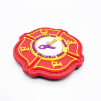 Étiquettes personnalisées en caoutchouc avec logo 3d lettrage en métal gaufré PVC Anime patchs en caoutchouc vêtements patchs en PVC pour sac