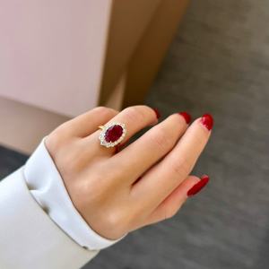 Bague de fiançailles, de mariage ou d'anniversaire en or massif 14K ou 18K avec <span class=keywords><strong>rubis</strong></span> ovale de laboratoire, luxe, vente en gros, personnalisable pour femme et homme - Product Image 1