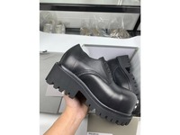 Chaussures habillées Derby pour hommes en cuir de vachette noir à lacets, style à bout large, semelle épaisse, rehaussantes, tendance et à la mode