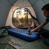 Pompe à air gonflable portable en plastique avec adaptateur de valve, batterie 4000 mAh, écran LED, pression 30-50 PSI, lumières de camping