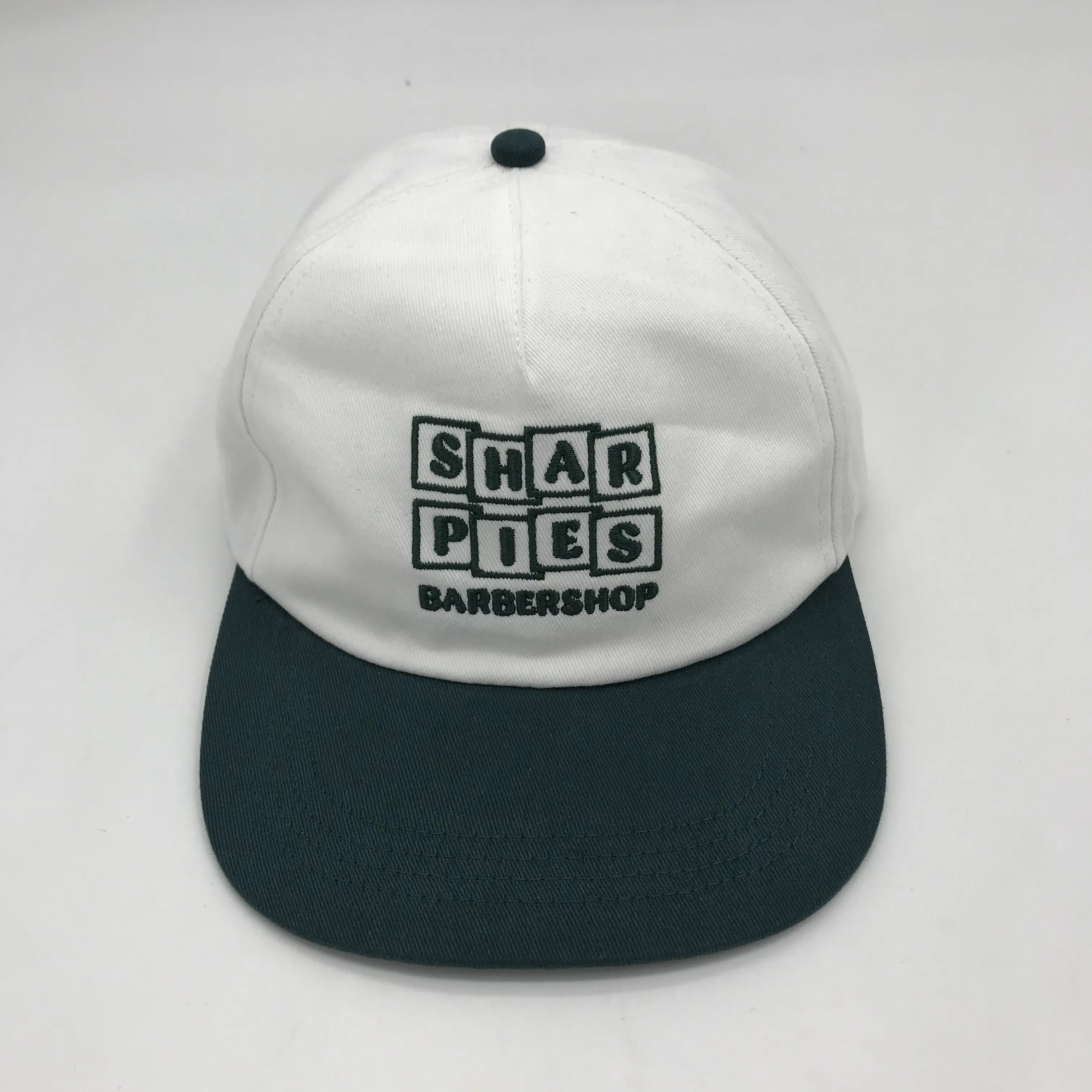 Benutzer definierte Stickerei Logo 5 Panel Hüte Two Tone Design kann Ihr eigenes Logo hinzufügen