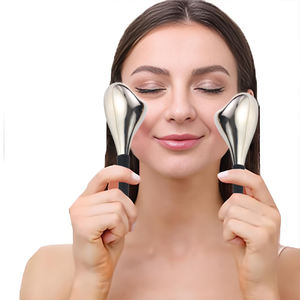 Globe de glace pour le visage avec logo personnalisé, <span class=keywords><strong>traitement</strong></span> des yeux, cuillère à eau, acier inoxydable, globes de cryothérapie chauds et froids, rouleau de glace pour le visage - Product Image 6