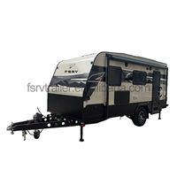Caravane de voyage tout-terrain moderne de luxe, énergie solaire, suspension indépendante, construction en aluminium, capacité de couchage pour 3 personnes