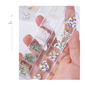 Venta al por mayor: Diamantes 3D brillantes para uñas con 12 rejillas, cristales AB de colores, pedrería para uñas, accesorios DIY para uñas, productos para uñas. - Product Image 4