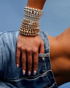 Bracelet empilable de haute qualité, imperméable, pour l'hiver, en acier inoxydable plaqué or, avec perles rondes de plusieurs tailles, style déesse. - Product Image 1
