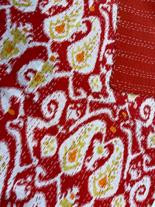 Màu Đỏ Ikat Vàng Họa tiết In Kantha Quilt Nữ Hoàng Tinh Khiết Bông Kantha Ném Chăn Trải Giường Khăn Trải Giường Kantha - Product Image 4