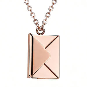 Collar de <span class=keywords><strong>Pareja</strong></span> con Colgante de Sobre de Acero Inoxidable, Cadena de Clavícula Moderna con Grabado Láser Personalizado, Regalo de Cumpleaños - Product Image 5