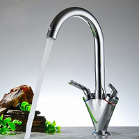 Robinet de cuisine moderne en laiton à double poignée et à un seul trou avec bec rotatif pour évier domestique