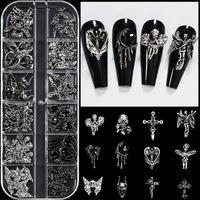 12 Grilles de Breloques pour Ongles Halloween Gothique Punk, Décorations d'Ongles en Métal Argenté Tête de Mort, Croix, Ange, Corne de Diable, Ornements d'Ongles Sombre