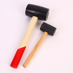 Marteau en caoutchouc à manche en bois de style américain, tête noire, longueur 370 mm, pour usage bricolage - Product Image 1