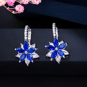 Orecchini a Fiore Multicolore Scintillanti per Donne, Gioielli Creativi per le Orecchie - Product Image 6