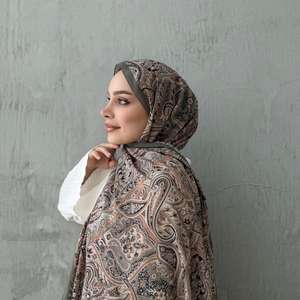 Voile musulman personnalisé avec logo, le plus vendu en 2026, en modal imprimé, respirant, élégant et modeste pour femmes, idéal pour les 4 saisons, vente en gros - Product Image 1